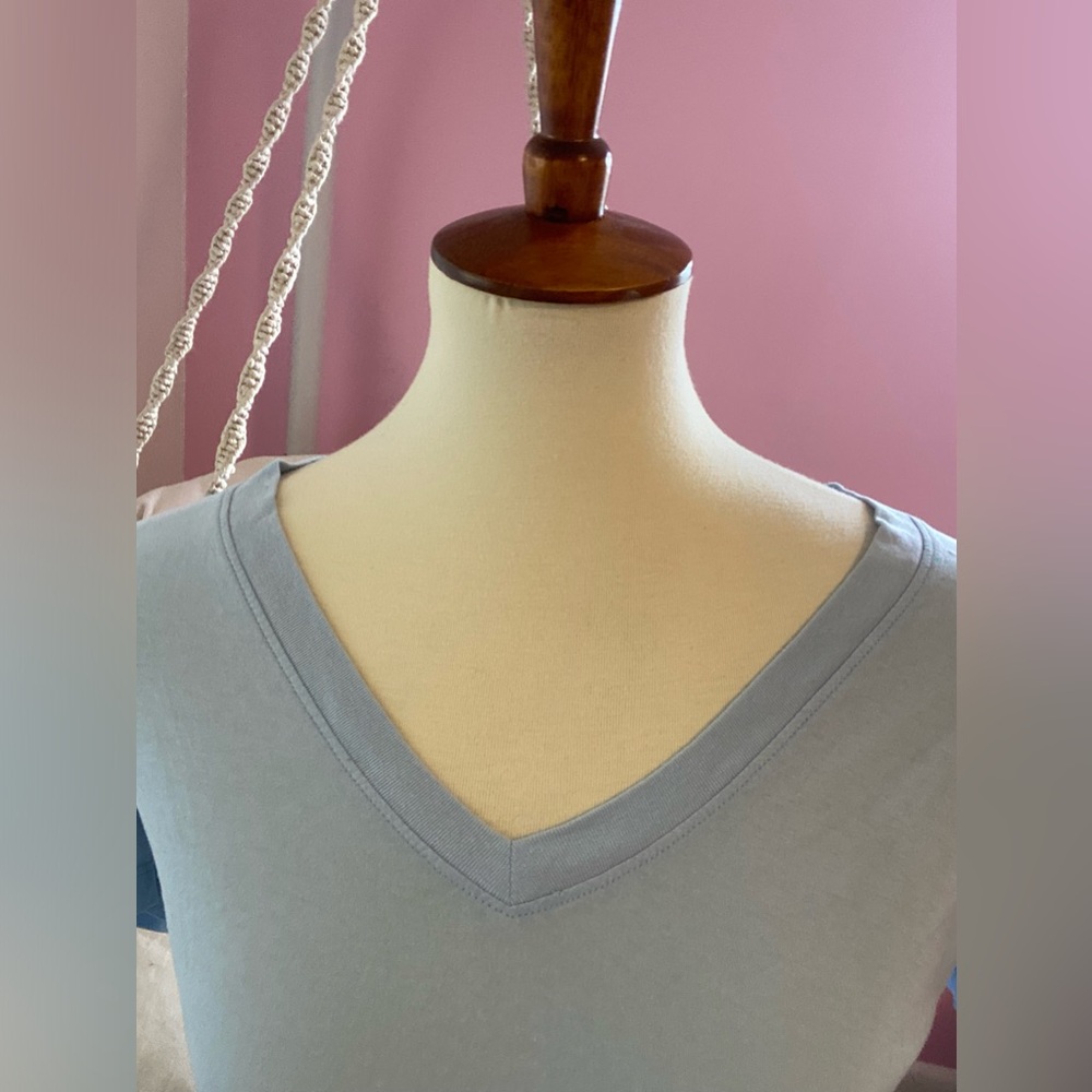 Basic V tee (2 set) - Picture 4 of 4